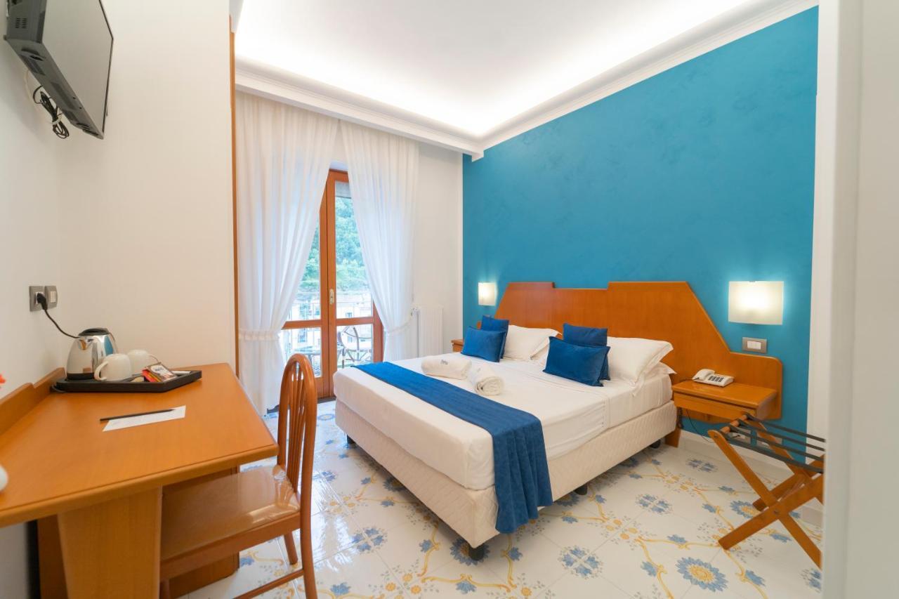 Hotel San Pietro Майорі Екстер'єр фото