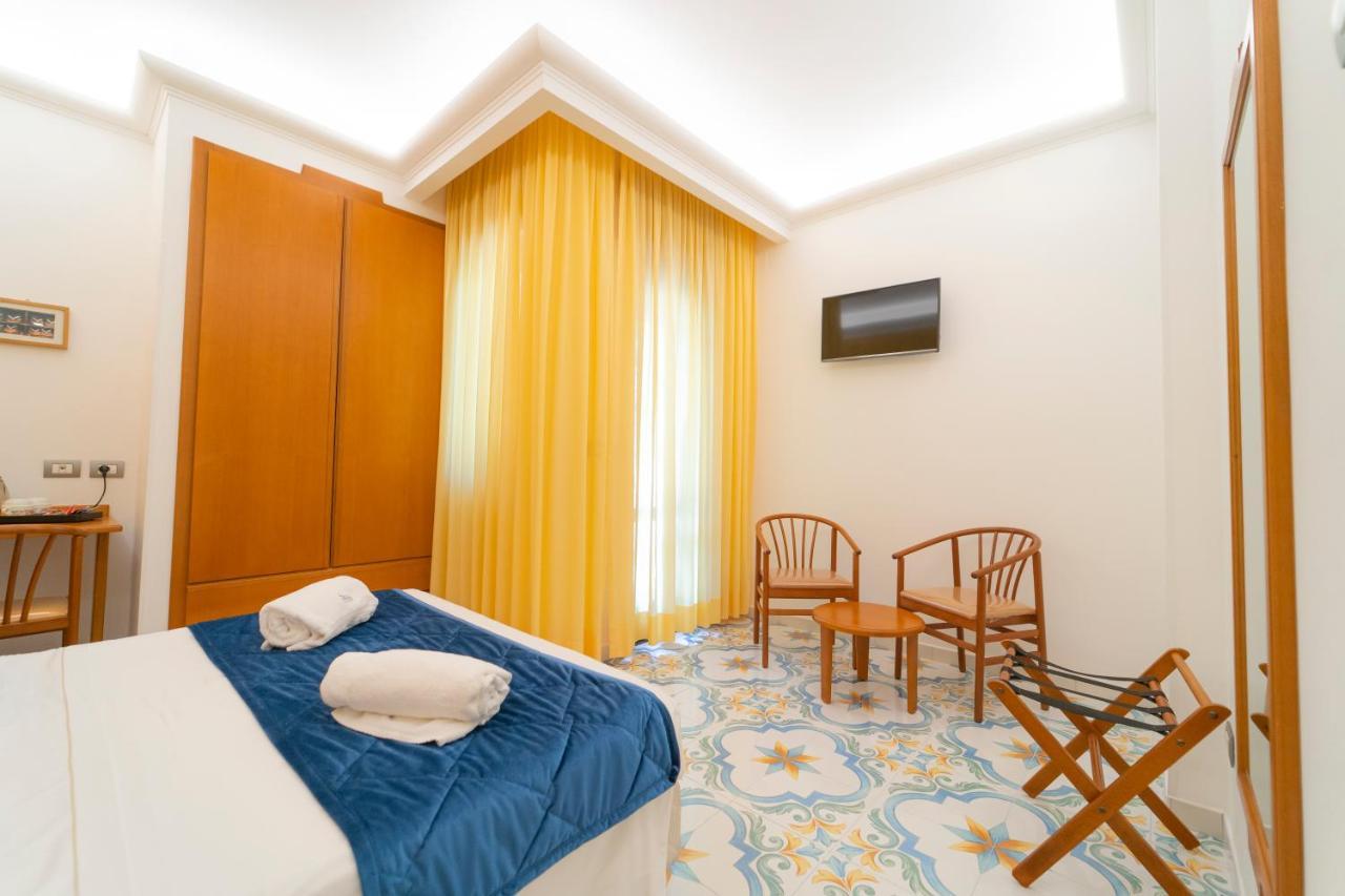Hotel San Pietro Майорі Екстер'єр фото