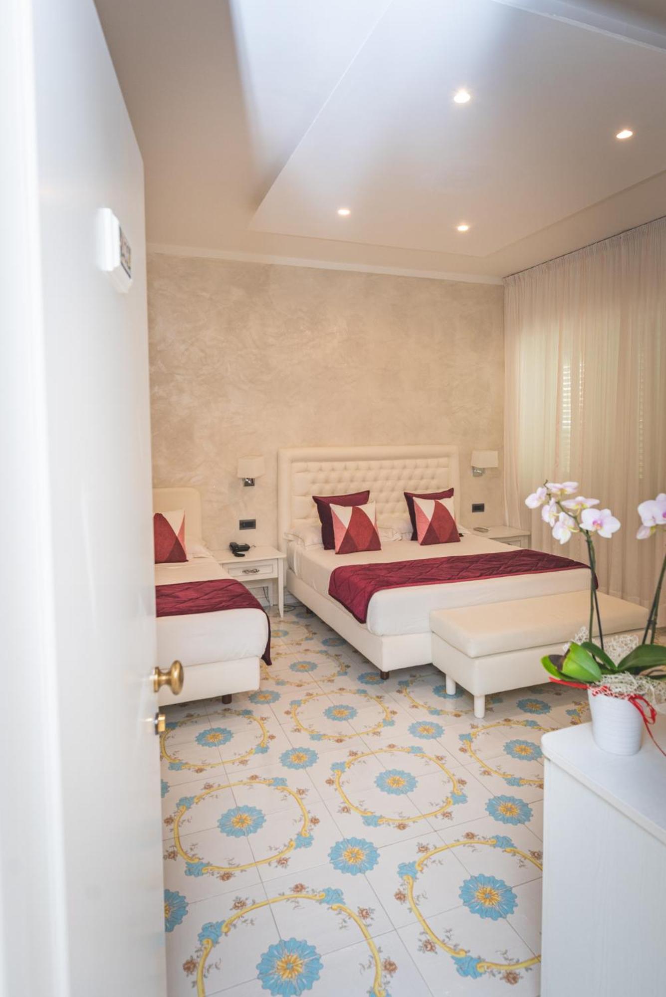 Hotel San Pietro Майорі Екстер'єр фото