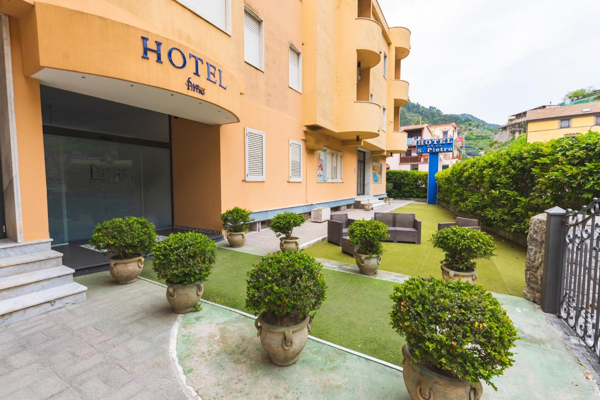 Hotel San Pietro Майорі Екстер'єр фото