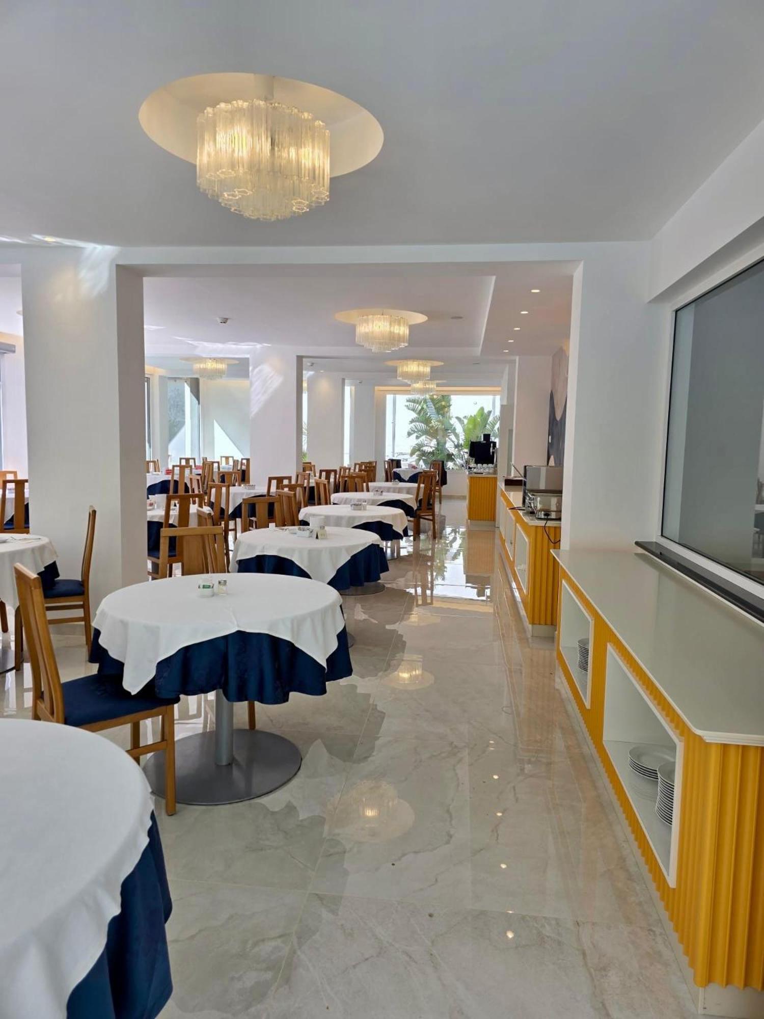 Hotel San Pietro Майорі Екстер'єр фото